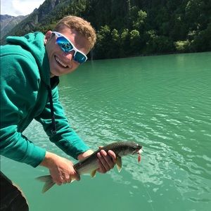 Meet your Posher, Isaac